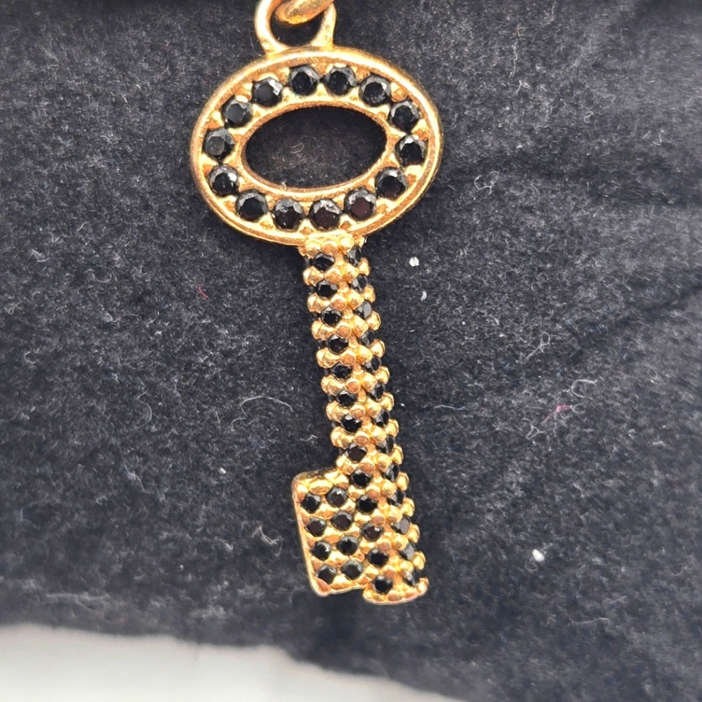 #27 Louis Vuitton Bracelet Padlock Key Metal Gold x Black M75435 - RARE/VINTAGE - Picture 9 of 13